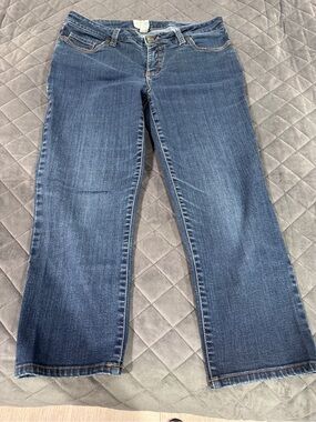 Women’s capri jeans